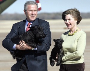 president-george-w-bush-laura-bush-barney-beazley